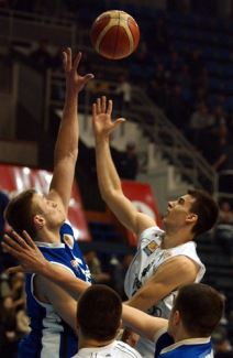 Partizan "razbio" Budućnost