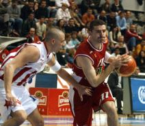 Ćelavi pobedili brkajlije