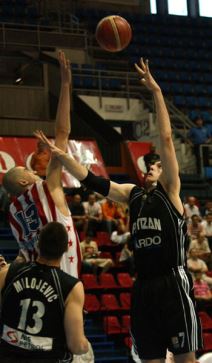 Dok Partizan bitke bije, pet,pet,pet