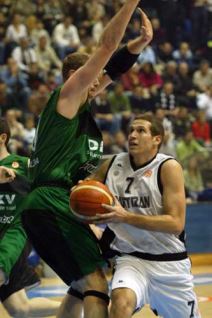 Huventud utišao "Pionir"