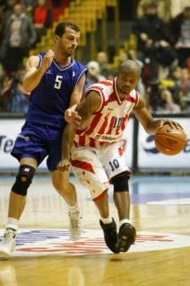 Zvezda dva od dva u ULEB kupu