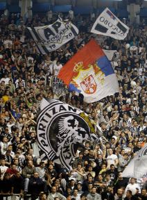 Kralj je PAO, živeo KRALJ!