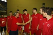 Kari Pešić u crveno-belom