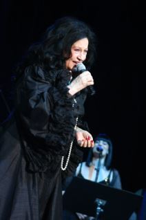 Olivera Katarina o šamaru u filmu Sakuplječi perja