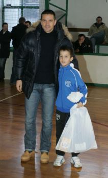 Deda Mrazevi sa kopačkama