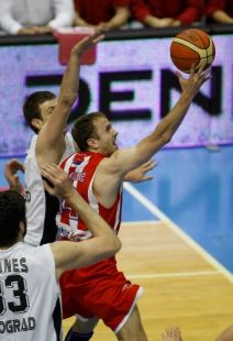 Počela borba za titulu