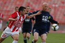 Za koga su igrali Zvezda i Javor?