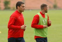 Duško Tošić peva Karleušinu pesmu