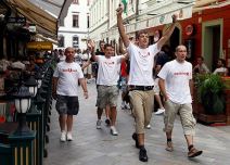 Delije stigle u Bratislavu