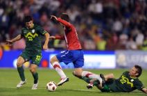 Prštalo na tribinama, na terenu nerešeno. Po navici