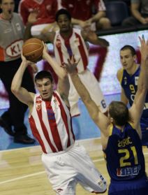 Zvezda sijala u punom Pioniru!