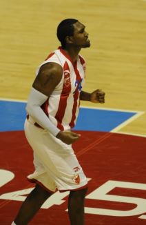 Zvezda sijala u punom Pioniru!