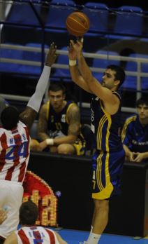 Zvezda sijala u punom Pioniru!