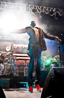 Faithless preminuo pevač