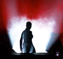 Šade u Areni: Ah, ta romantika...