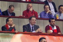 Pionir u crveno-belom, za promenu...