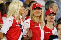 Ni milom, ni silom...