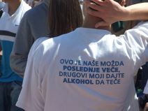 Maturanti slavili u fontanama i parkovima