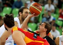 Armada pregazila orlove