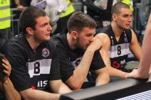 Galerija crno-bele tuge