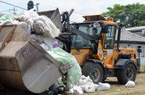 Uklanjanje džakova sa beogradskog šetališta.