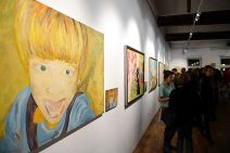 Izložbom "Detinjstvo" akademske slikarke Jelene Stevin, u Kulturnom centru Grad, otvoren je festival "Paralel".