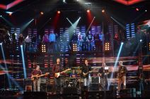 Na snimanju emisije "Tri boje zvuka" čije se prikazivanje uskoro ocekuje na programu RTS-a smo zatekli naše bendove "Yu grupu" i "Kristale".