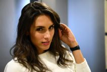 Ivana Korab na Instagramu peva dok vozi