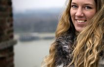 Mlade devojke iz Skorenovca ponosne na svoje poreklo.