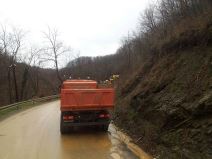 Klizište na putu Šatornja-Rudnik