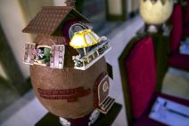 Čokoladna jaja za Uskrs predstavljena su na Humanitarnoj aukciji prikupljanja pomoći za izgradnju škole u opštini Lučani.