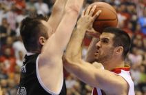 Crvena Zvezda pobedila Partizan i povela u plej-ofu ABA lige. 