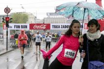 Beogradski maraton, ni kiša nije sprečila ljude da izađu na ulice Beograda i dobro se zabave.