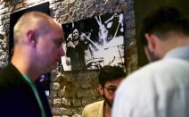 Izložba  "Koncerti" fotografa MONDO potrala Petra Stojanovića.