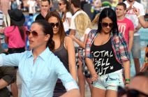 Žurka na bazenu festivala "Uranak" na Srebrnom jezeru.