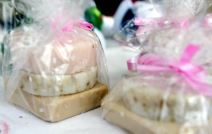 Vredne devojke iz Vladičinog Hana prave sapune, nakit i plišane igračke.