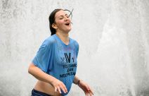 Maturanti proslavili kraj školske godine tradicionalnim kupanjem u fontani na Trgu Nikole Pašića.