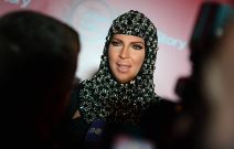 Jelena Karleuša na fakultetu