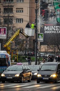 Kneza Miloša dobila novogodišnju rasvetu. 