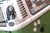 Beograd - hipi kombi parkiran na ulici