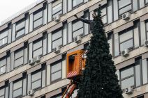 Beograd - Uklanjanje novogodišnje rasvete