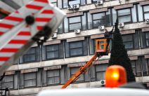 Beograd - Uklanjanje novogodišnje rasvete