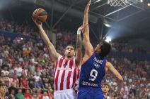 Nemanja Dangubić heroj utakmice Zvezda Efes