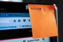 PostIt lepljivi papirići kako da se ravno zalepe