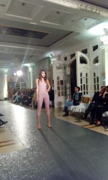 Maturske haljine, haljine za mautur na reviji Prom Queen