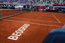 Dejvis Kup pevač Sajmon Veb