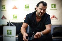 Hrvati protiv srpskih narodnjaka!