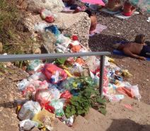 Crna Gora - letovanje - crkotina na plaži u Baru