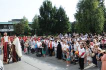 Porodična šetnja protiv Parade ponosa u Beogradu