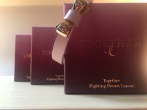 Seksi manekenka i rak, karcinom dojke, Lindex Pink